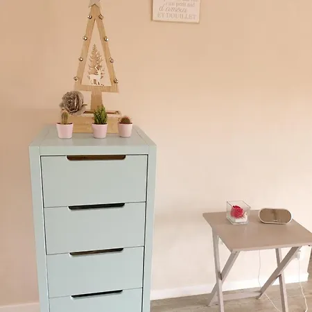 Le Petit Clos Apartment *