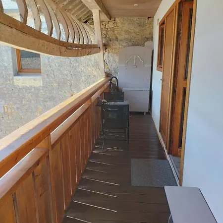 Le Petit Clos アパート Commes