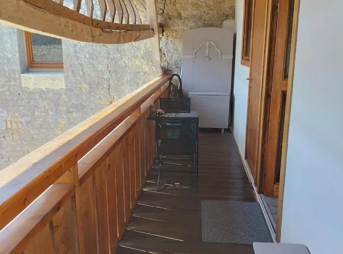 Le Petit Clos Apartmán Commes